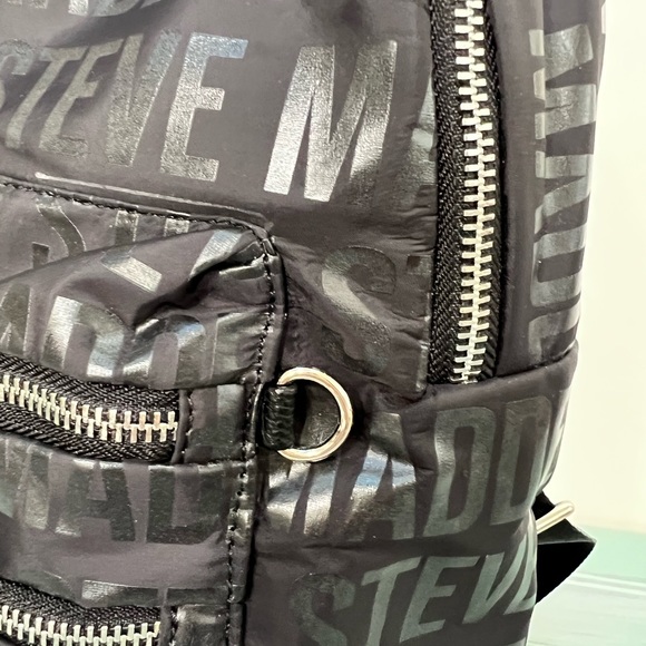 Steve Madden Signature Backpack New Without Tags - Picture 4 of 11